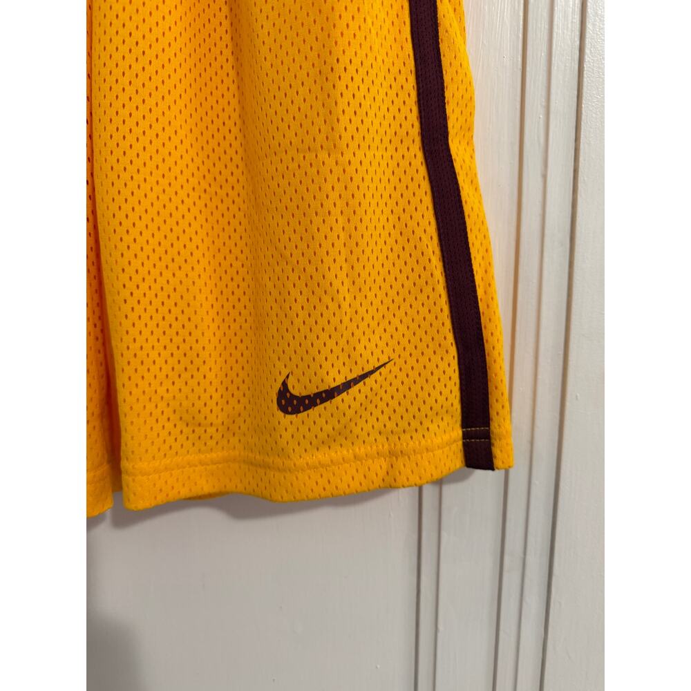 NWT University of Minnesota Nike Basketball Short Size Medium - Picture 2 of 8